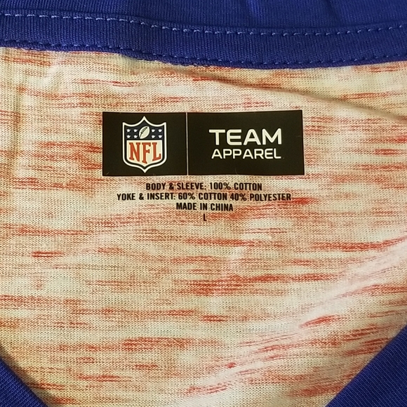 🆕️ Women's NY Giants V-Neck Tee size Large - NIP - Picture 7 of 8